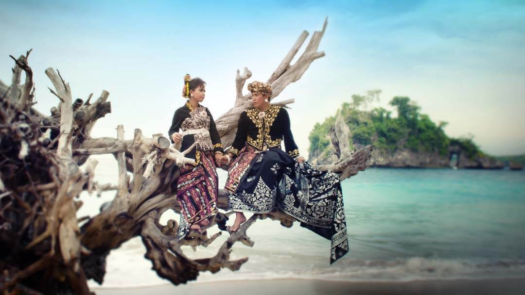 Pantai Crystal Bay Nusa Penida cocok untuk Lokasi Foto Prawedding