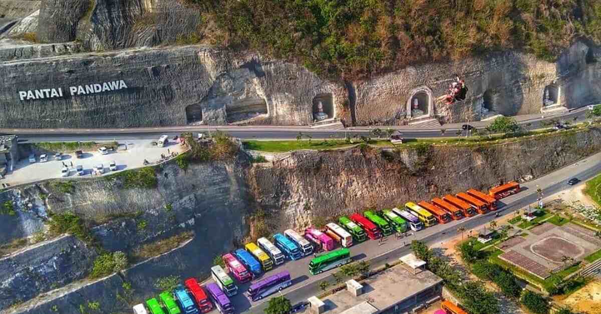 Mengungkap Pesona Pantai Pandawa, Dari Tebing Kapur Hingga Pasir Putih