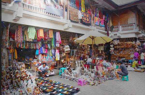 Obyek Wisata Pasar Seni Sukawati di Kabupaten Gianyar Bali