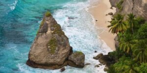 Suwehan Beach Nusa Penida Bali