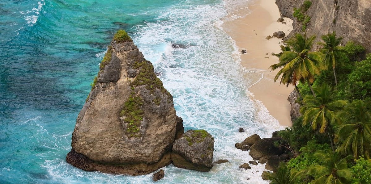 Suwehan Beach Nusa Penida Bali