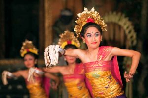 Tari Tradisional Bali : Tari Pendet, Persembahan kepada Dewa-Dewa